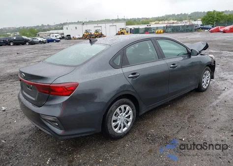 2021 Kia Forte Fe z USA, uszkodzony, nr VIN 3KPF24AD9ME325126